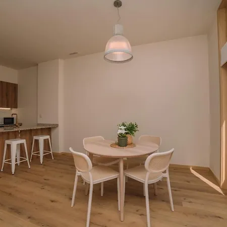 Elegancia Luz Y Calidez - Apto 1 By * 비고