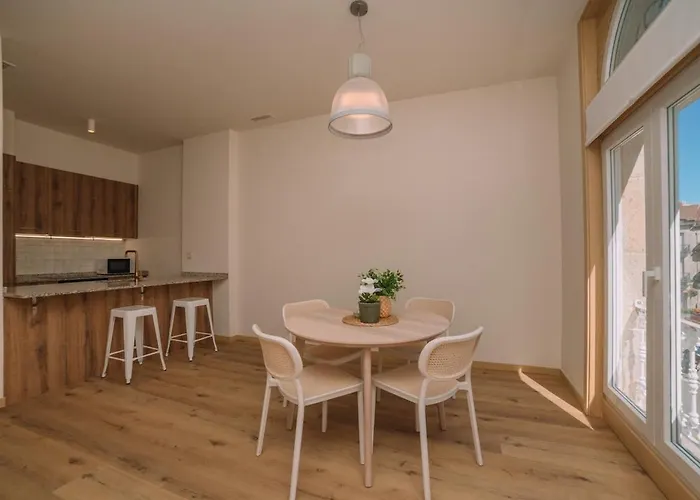 Elegancia Luz Y Calidez - Apto 1 By * 比戈